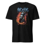 T-shirt preta AC/DC com um design de uma guitarra clássica em chamas e o logótipo da banda por cima.