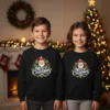 "Camisola de Natal Very Fashion 'Merry Christmas' em tecido macio, com estampa colorida e toque artesanal, disponível para homem e mulher."