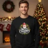 "Camisola de Natal Very Fashion 'Merry Christmas' em tecido macio, com estampa colorida e toque artesanal, disponível para homem e mulher."
