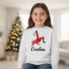sweatshirts branca personalizadas com ilustração de jogador de futebol e nome impresso.