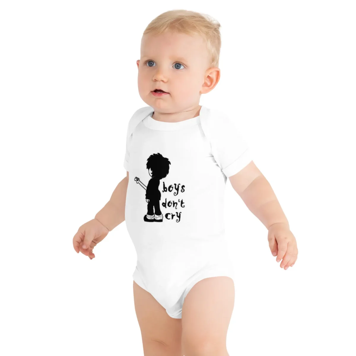 Body infantil branco de manga curta com ilustração preta de um boneco estilizado do cantor Robert Smith (The Cure) segurando uma guitarra, com a frase 'boys don't cry' ao lado.
