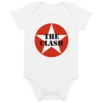 Body para bebé branco de manga curta com o logótipo da banda The Clash (nome da banda em preto sobre uma estrela branca dentro de um círculo vermelho).